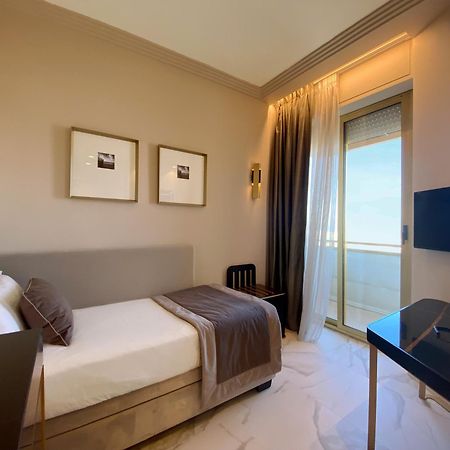 Hotel Ambasciatori Римини Номер фото